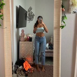 Mid rise boyfriend jeans light wash